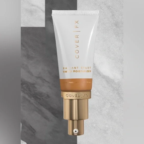 NIB COVER FX Radiant Start Tinted Moisturizer - 5 - Picture 3 of 4